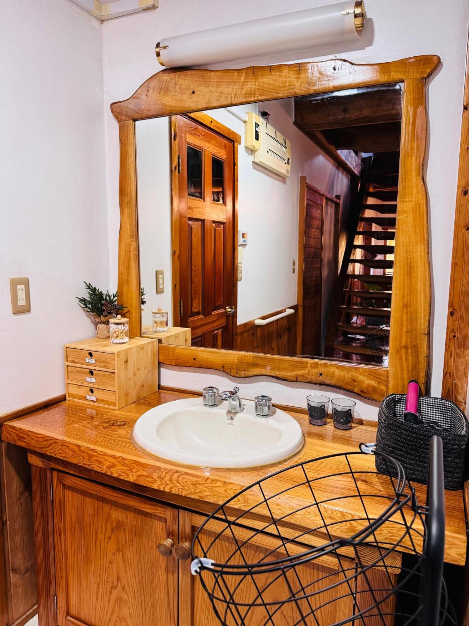 Yufuin Log House No Yado Tom Sawyer Hotel ภายนอก รูปภาพ