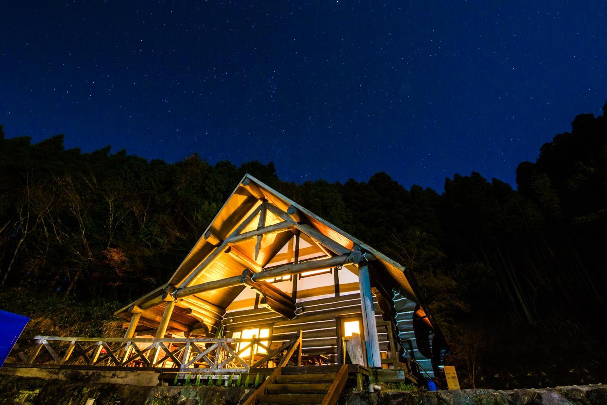 Yufuin Log House No Yado Tom Sawyer Hotel ภายนอก รูปภาพ