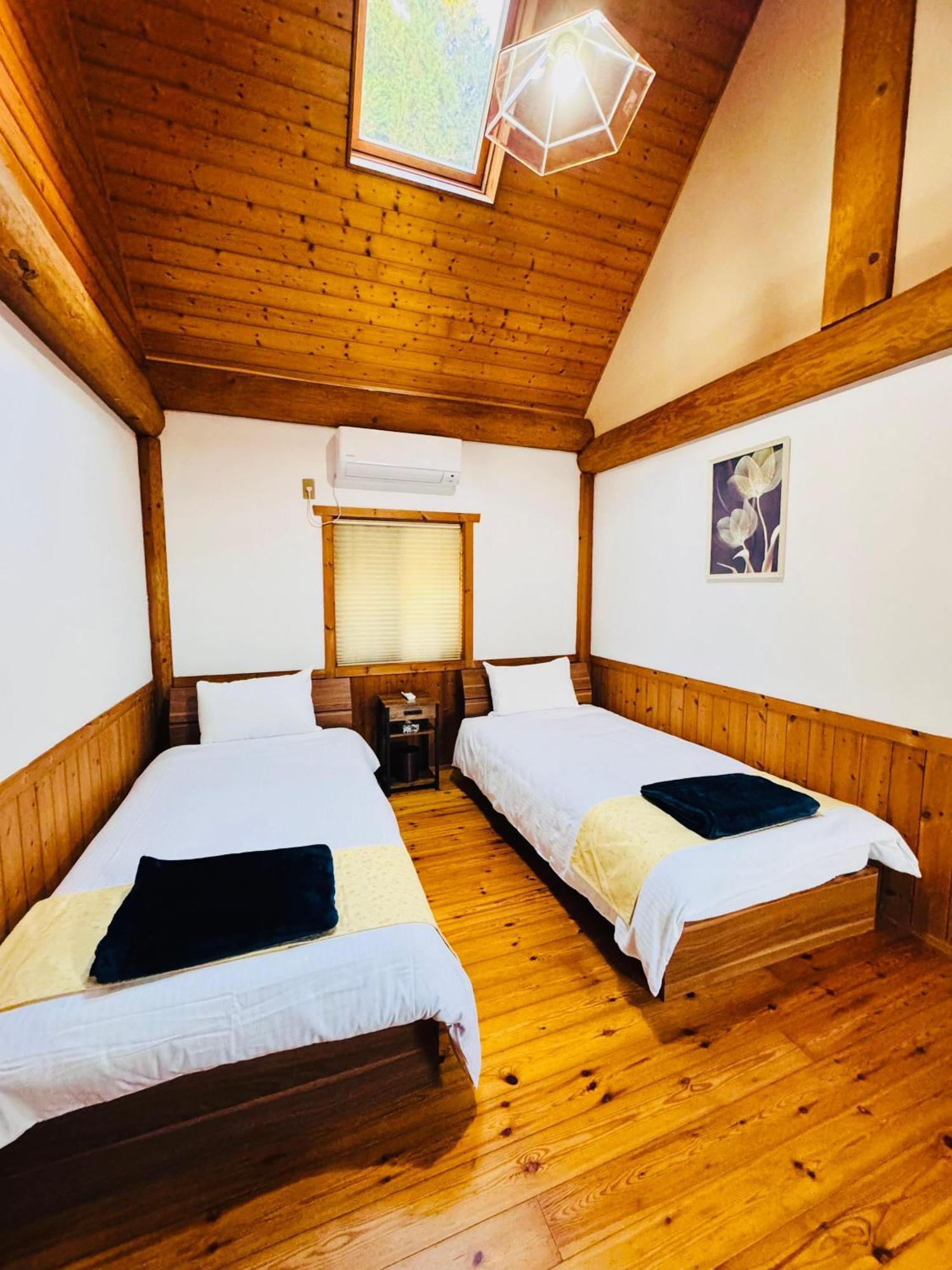 Yufuin Log House No Yado Tom Sawyer Hotel ภายนอก รูปภาพ
