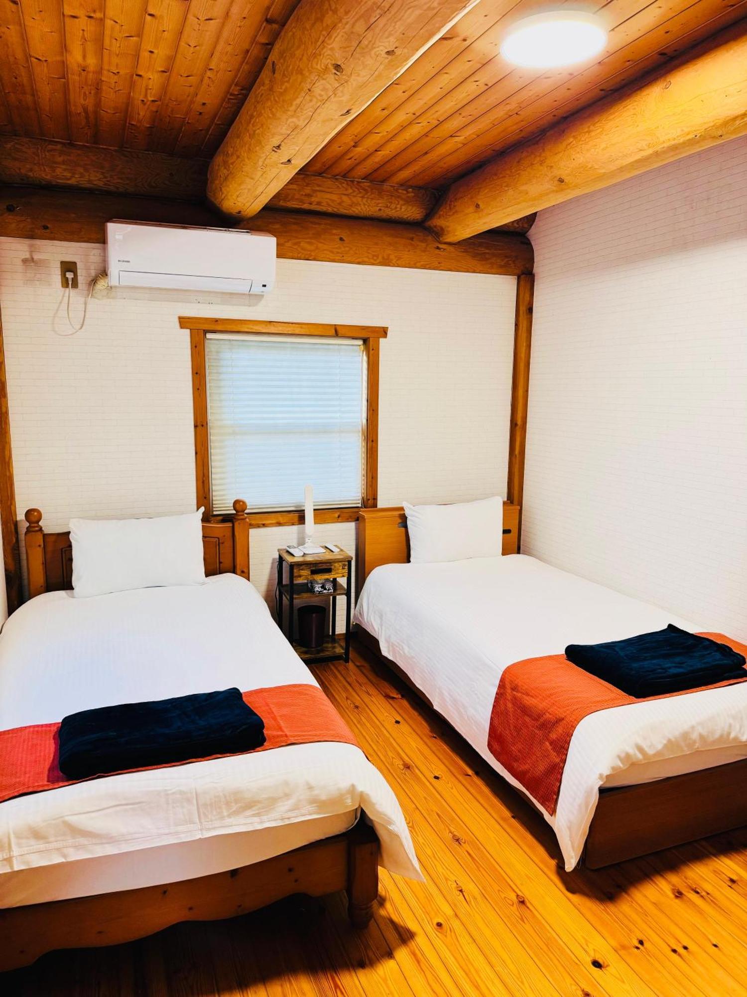 Yufuin Log House No Yado Tom Sawyer Hotel ภายนอก รูปภาพ