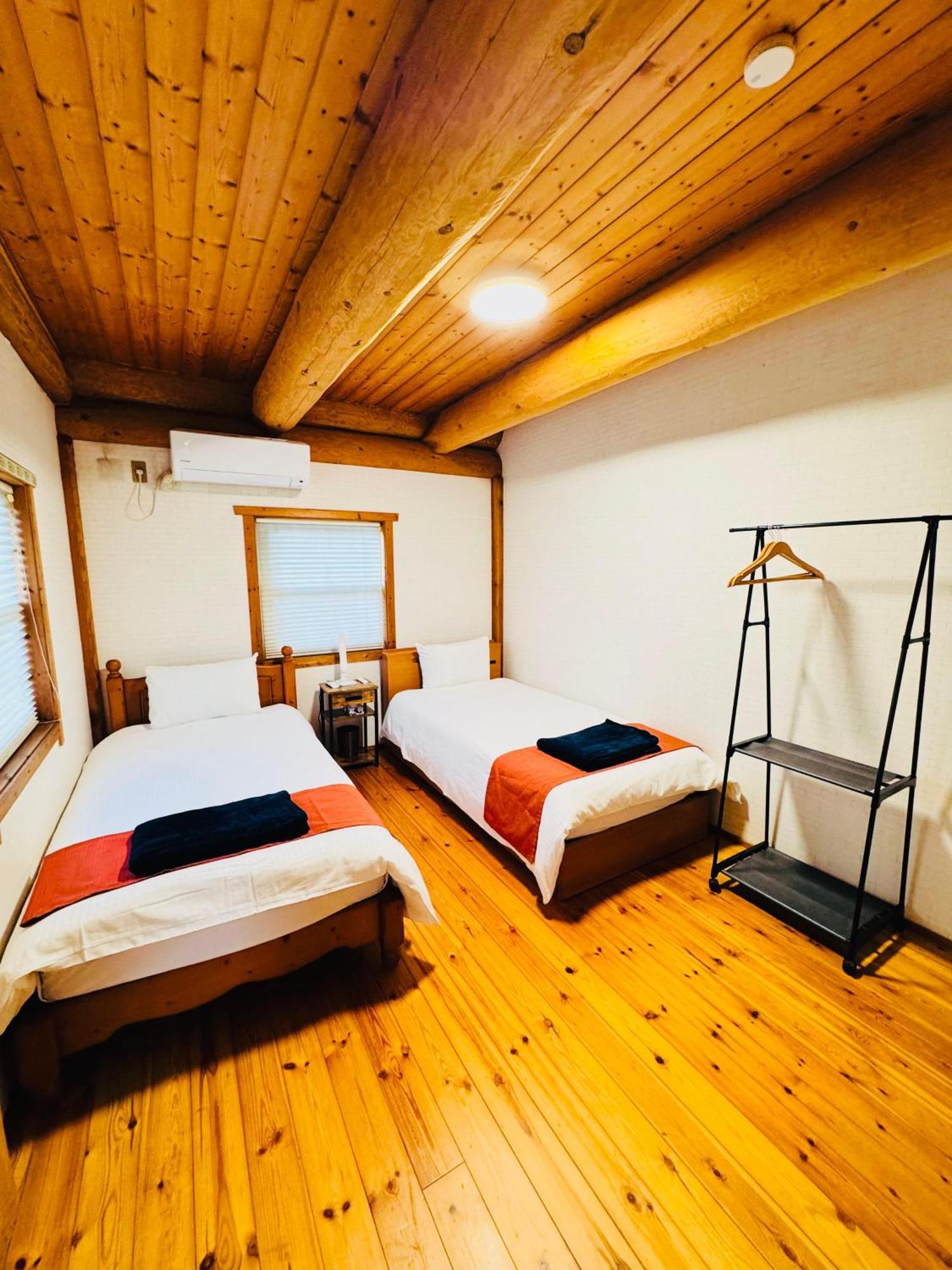 Yufuin Log House No Yado Tom Sawyer Hotel ภายนอก รูปภาพ