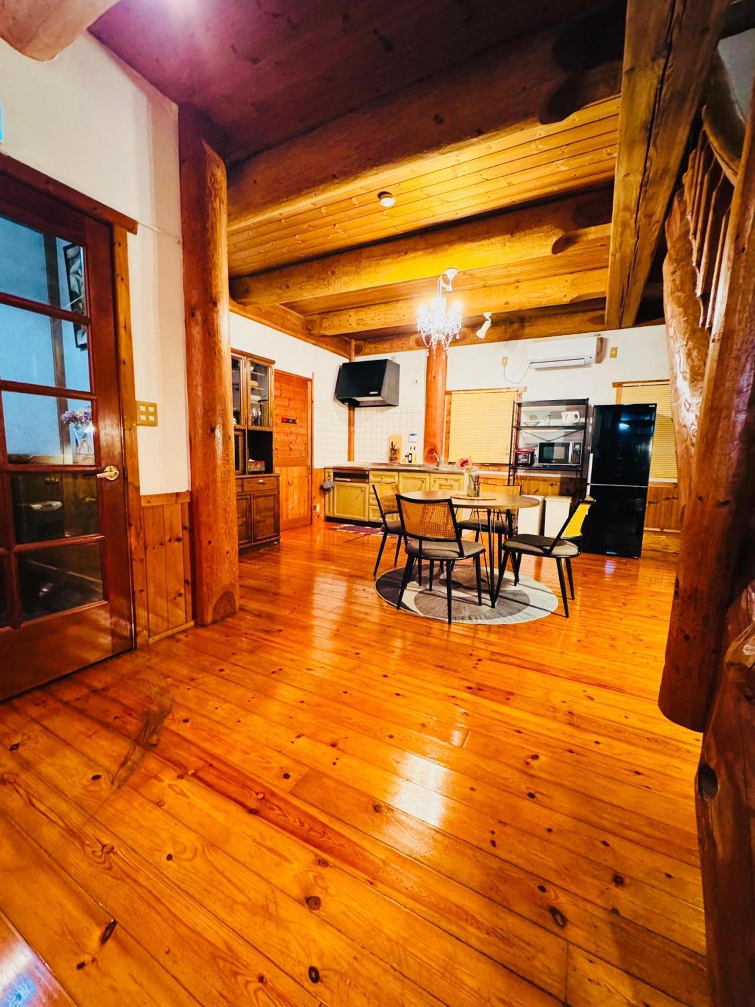 Yufuin Log House No Yado Tom Sawyer Hotel ภายนอก รูปภาพ